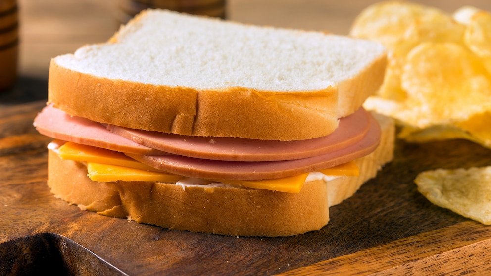 Nationwide bologna lunch meat recall: What to know about the products