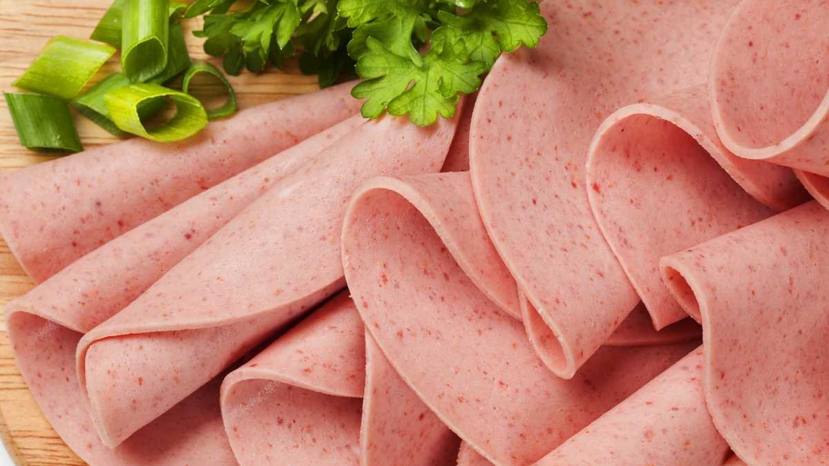 Nearly 150,000 pounds of bologna recalled for containing undisclosed 'meat & poultry'