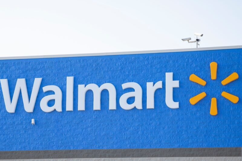 Walmart recalls: Hedge trimmer that starts unexpectedly, contaminated fettuccine alfredo
