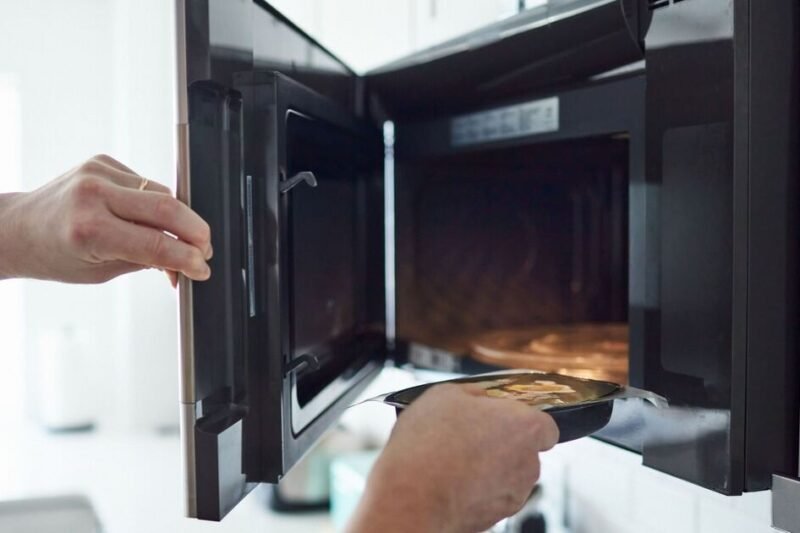 ‘Do not eat’ warning issued for popular ready meals | UK | News