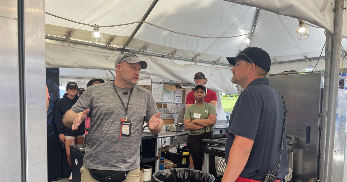 Health inspectors prioritize food safety during Milwaukee's festival season
