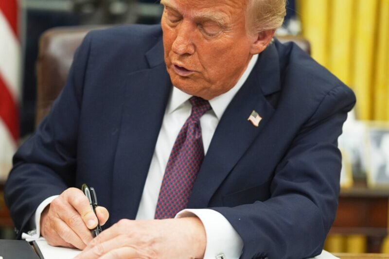 Judge to pause Trump’s birthright citizenship order