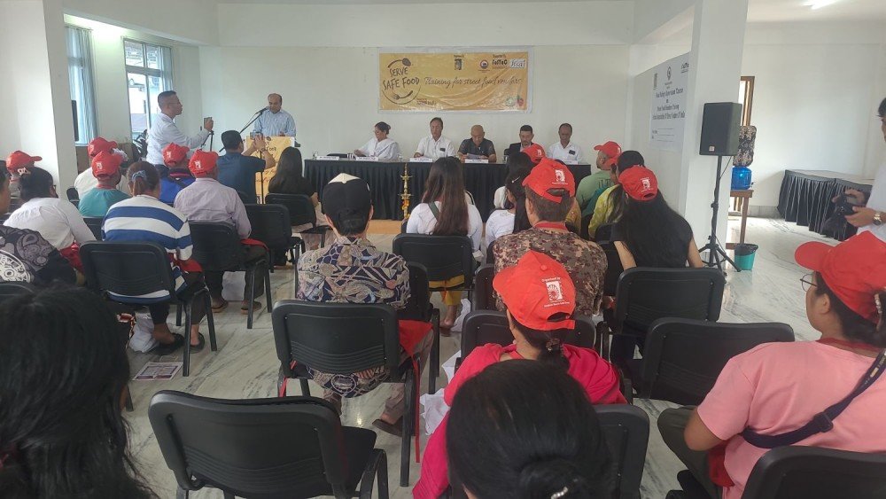 Street food vendors attend the 'Serve Safe Food' training organised in Kohima by NASVI and Nestlé India in collaboration with the Food Safety Authority Nagaland. (Morung Photo)