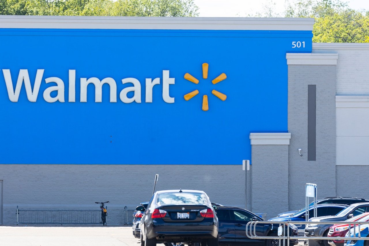 Walmart recalls: Chicken sausage with plastic pieces, shoe accessories that can catch on fire